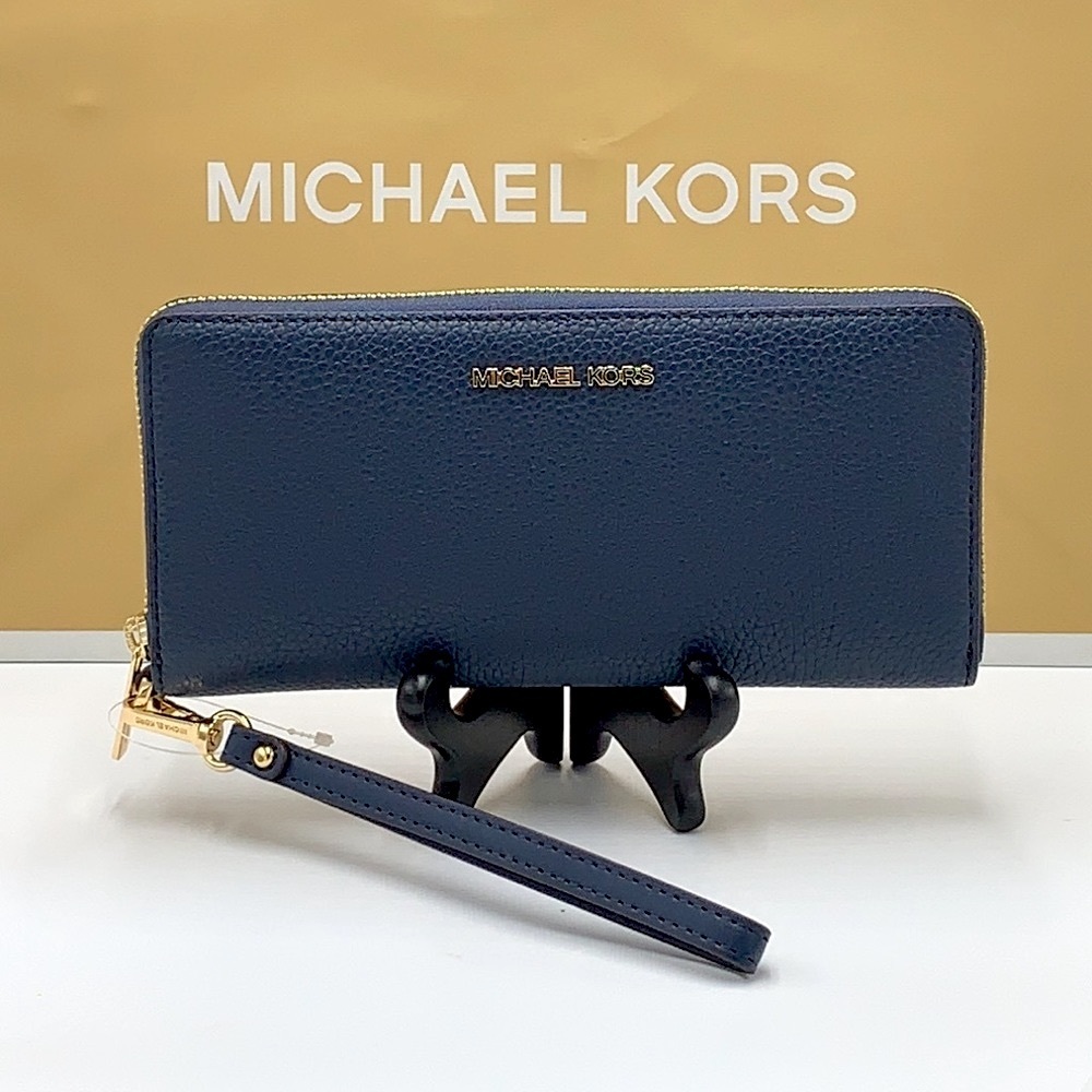 MICHAEL KORS Large Travel Continental Leather WALLET WRISTLET 
NAVY COLOR